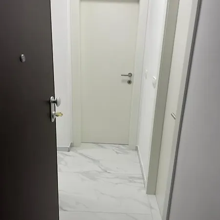 Naomi 2 * Spalato
