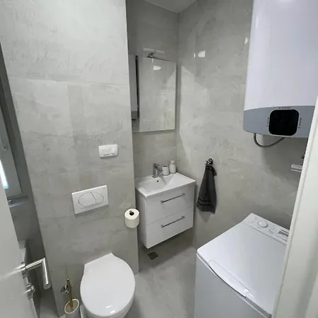 Apartment Naomi 2 *